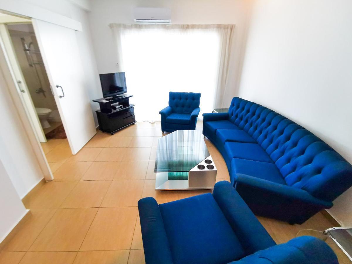 Off Course Seaview Apartment Larnaca Esterno foto